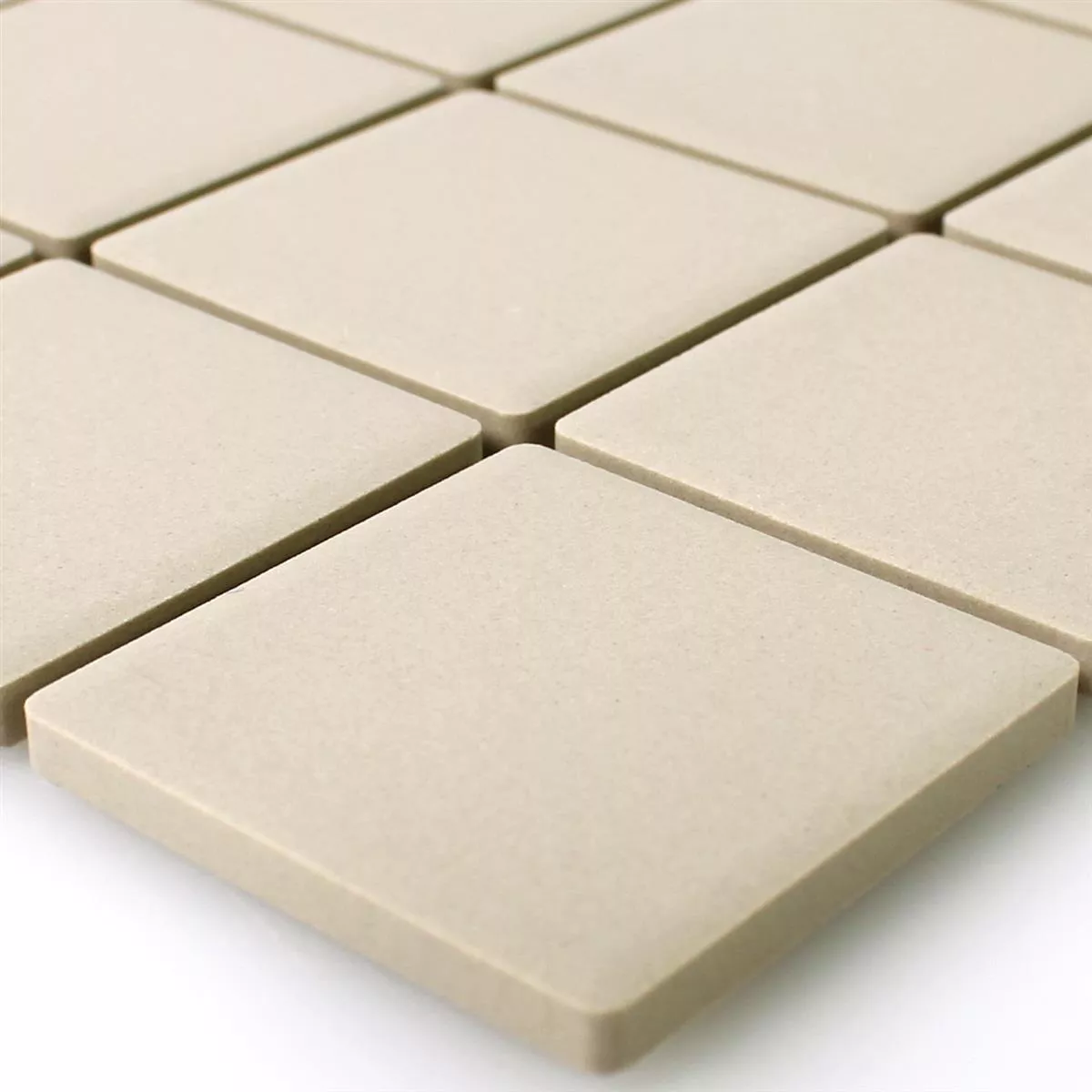 Vaalea Beige